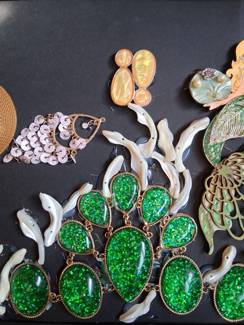 Green Mermaid Wall Art Accent - Iridescent Resin Sea Motif Jewelry Mixed Media - Picture 8 of 10
